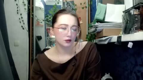 Phoebe online show from 03-18-26, 08:45