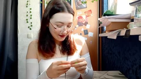 Phoebe online show from 04-06-26, 08:26