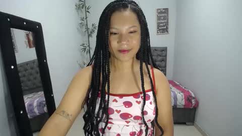 Snapshot of willowsweett chatting on 05-07-26, 11:26 WIllow online show from 05-07-26, 11:26