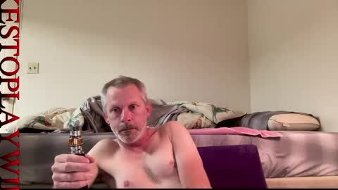 Snapshot of willylikestoplay74 chatting on 05-17-26, 01:14 Twisted Will online show from 05-17-26, 01:14