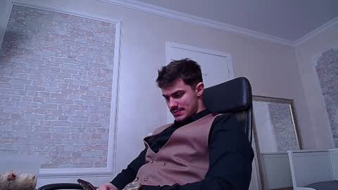 Snapshot of wilsonjules chatting on 01-17-25, 05:30 WilsonJules online show from 01-17-25, 05:30