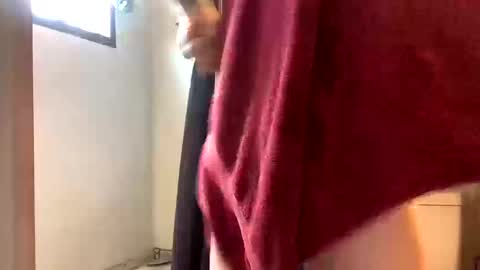 Snapshot of wiltryanything2x chatting on 10-18-25, 01:34 Will online show from 10-18-25, 01:34