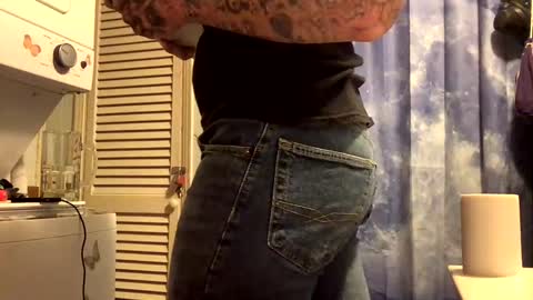 Snapshot of wiltryanything2x chatting on 10-23-25, 04:45 Will online show from 10-23-25, 04:45