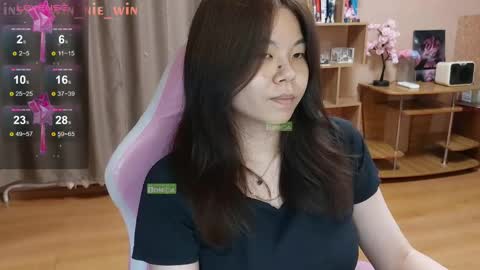 Winnie online show from 05-12-26, 01:14