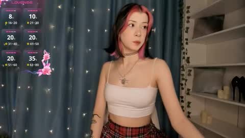 Winaria online show from 09-28-25, 04:07