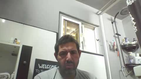 Snapshot of windowpane5 chatting on 12-29-24, 01:28 windowpane online show from 12-29-24, 01:28