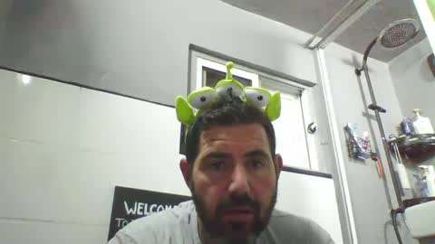 Snapshot of windowpane5 chatting on 02-14-25, 10:36 windowpane online show from 02-14-25, 10:36