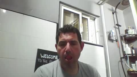 Snapshot of windowpane5 chatting on 02-18-25, 10:25 windowpane online show from 02-18-25, 10:25