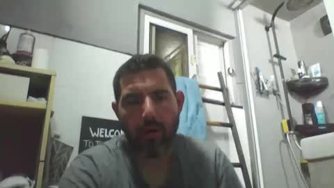 Snapshot of windowpane5 chatting on 09-11-25, 10:21 windowpane online show from 09-11-25, 10:21