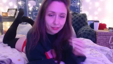 Eevie online show from 12-19-24, 12:13