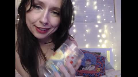 Eevie online show from 03-08-25, 04:12