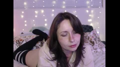 Eevie online show from 02-07-26, 03:21