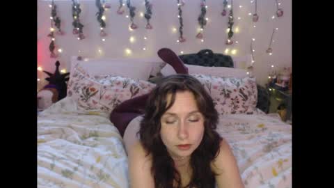 Eevie online show from 05-12-26, 10:18