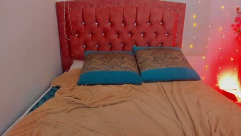 Wini Fer online show from 12-18-24, 08:14