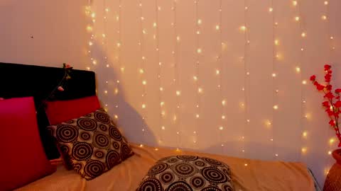 Wini Fer online show from 12-20-24, 03:42