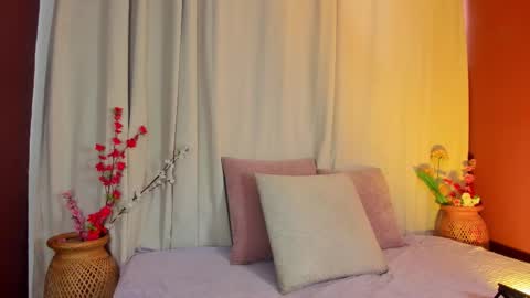 Wini Fer online show from 11-17-25, 01:17