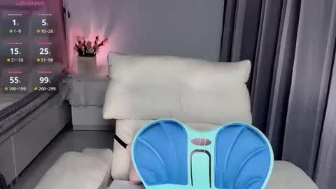 Snapshot of wink_weiwei chatting on 02-09-26, 12:42 CN WEIWEI online show from 02-09-26, 12:42