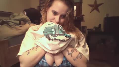 Snapshot of winnielynnxx chatting on 02-06-25, 03:48 Danii online show from 02-06-25, 03:48