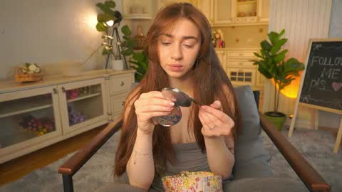Lillian online show from 04-29-26, 03:21