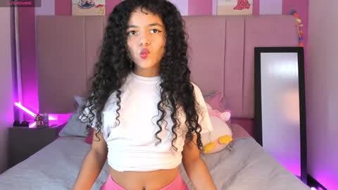  Winnifer Gonzalez  online show from 12-13-24, 05:16