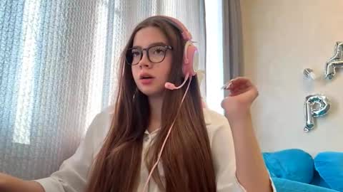 Ava online show from 09-19-25, 02:35