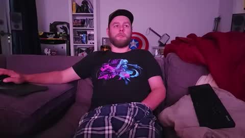 Snapshot of winter117 chatting on 10-16-25, 11:17 winter117 online show from 10-16-25, 11:17