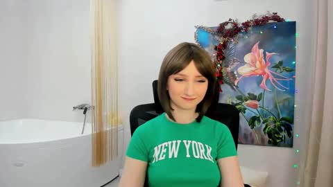 Snapshot of winterfairytale1 chatting on 01-10-25, 08:04 Amber online show from 01-10-25, 08:04