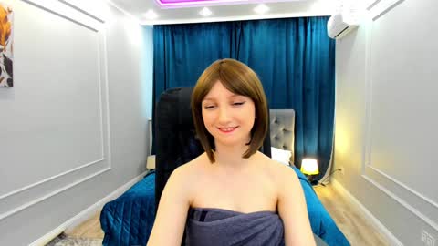 Snapshot of winterfairytale1 chatting on 01-15-25, 06:43 Amber online show from 01-15-25, 06:43