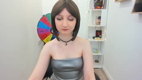 Snapshot of winterfairytale1 chatting on 01-17-25, 07:27 Amber online show from 01-17-25, 07:27