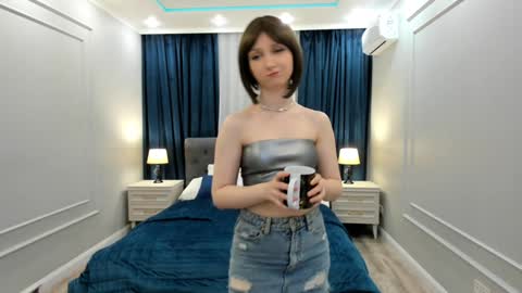 Snapshot of winterfairytale1 chatting on 01-19-25, 10:39 Amber online show from 01-19-25, 10:39
