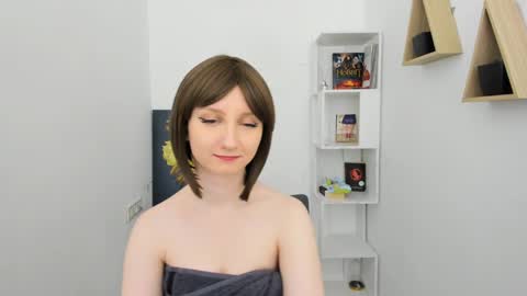 Snapshot of winterfairytale1 chatting on 01-22-25, 03:29 Amber online show from 01-22-25, 03:29