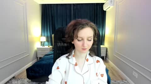 Snapshot of winterfairytale1 chatting on 02-09-25, 03:32 Amber online show from 02-09-25, 03:32