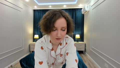 Snapshot of winterfairytale1 chatting on 02-19-25, 08:10 Amber online show from 02-19-25, 08:10