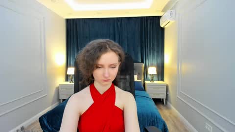 Snapshot of winterfairytale1 chatting on 02-20-25, 02:18 Amber online show from 02-20-25, 02:18