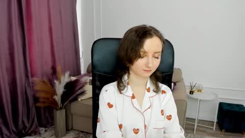 Snapshot of winterfairytale1 chatting on 02-23-25, 10:28 Amber online show from 02-23-25, 10:28