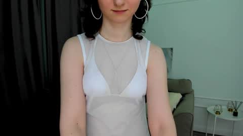 Snapshot of winterfairytale1 chatting on 02-28-25, 12:21 Amber online show from 02-28-25, 12:21