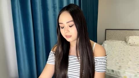 Amina online show from 12-22-25, 02:14