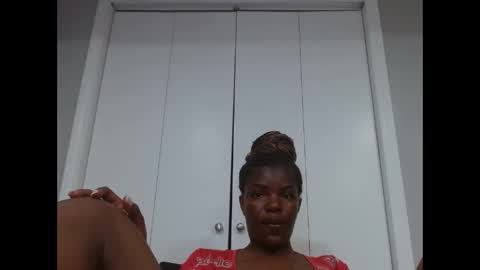 Snapshot of wishhwashy22 chatting on 04-08-26, 05:24 Chanel online show from 04-08-26, 05:24