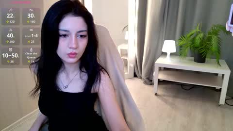 Snapshot of witavaron chatting on 10-24-25, 05:04 Vivian online show from 10-24-25, 05:04