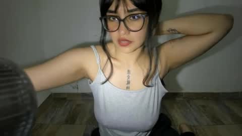 Snapshot of witch_3333 chatting on 08-03-26, 04:33 witch_3333 online show from 08-03-26, 04:33
