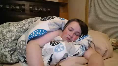 Snapshot of witchannie chatting on 04-04-26, 05:06 Annie online show from 04-04-26, 05:06