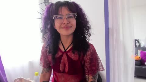     Luna Violeta  A r t i s t  online show from 01-07-25, 07:49