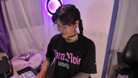     Luna Violeta  A r t i s t  online show from 01-20-25, 12:36