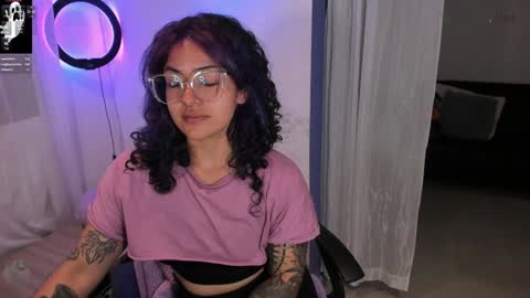     Luna Violeta  A r t i s t  online show from 01-24-25, 01:13