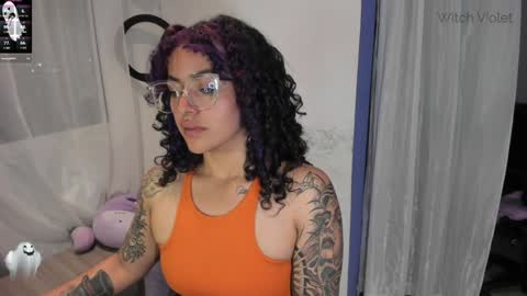     Luna Violeta  A r t i s t  online show from 01-31-25, 02:26