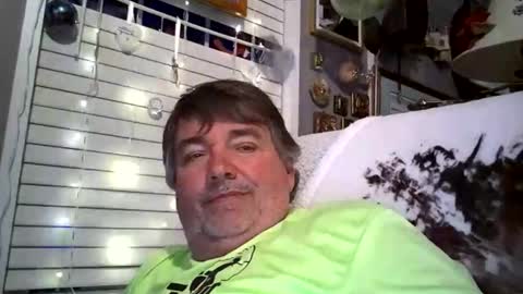 Snapshot of wldlife chatting on 04-12-26, 12:15 wldlife online show from 04-12-26, 12:15