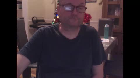 wobble444 online show from 12-16-25, 02:38