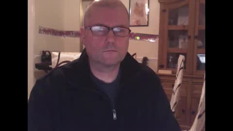 Snapshot of wobble444 chatting on 04-12-26, 12:26 wobble444 online show from 04-12-26, 12:26
