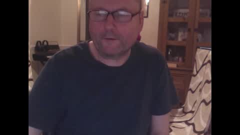 Snapshot of wobble444 chatting on 05-11-26, 12:16 wobble444 online show from 05-11-26, 12:16
