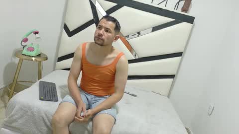 wolf__hot online show from 10-07-25, 12:24